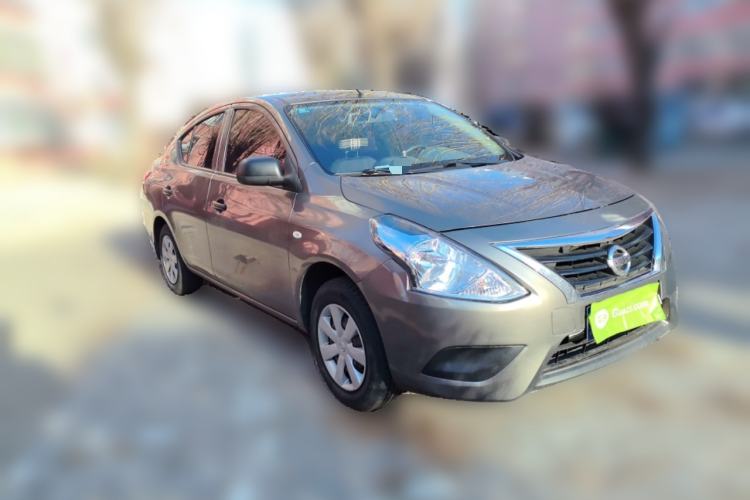 Used Nissan Sunny 2015 1.5XE Manual Comfort Edition Front Right 45 Deg