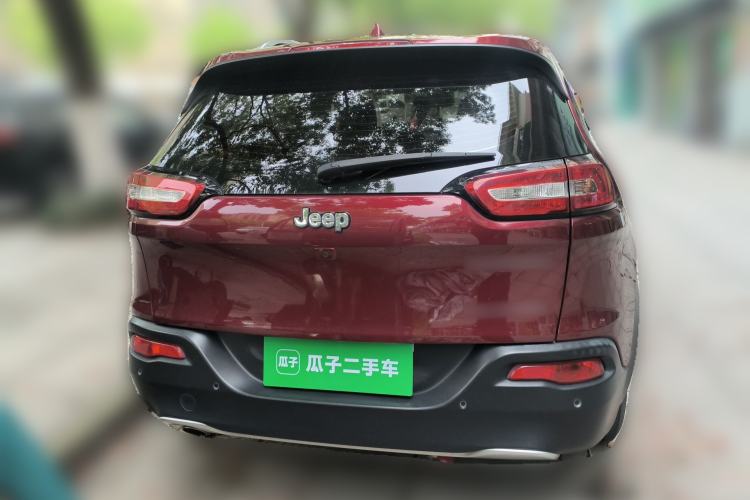 Used Jeep Cherokee 2017 2.0L Superior Edition