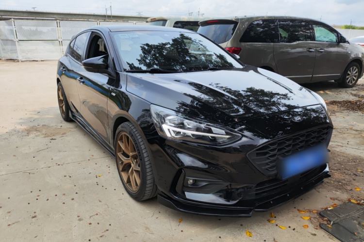 Used Ford Focus 2021 Hatchback EcoBoost 180 Automatic ST Line Front Right 45 Deg