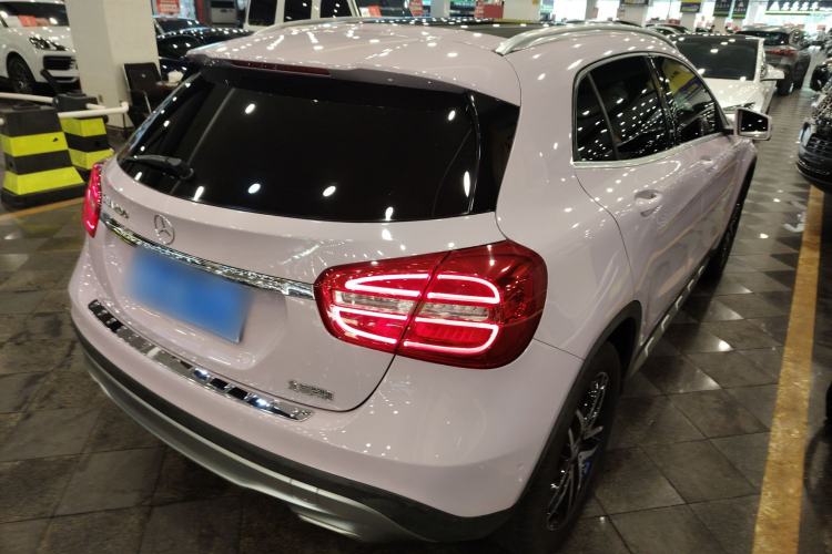 Used Mercedes-Benz GLA 2016 GLA 200 Fashion Model Rear Right 45 Deg