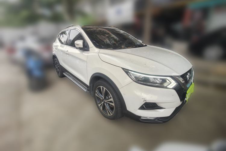 Used Nissan Qashqai 2019 2.0L CVT Luxury Edition Front Right 45 Deg