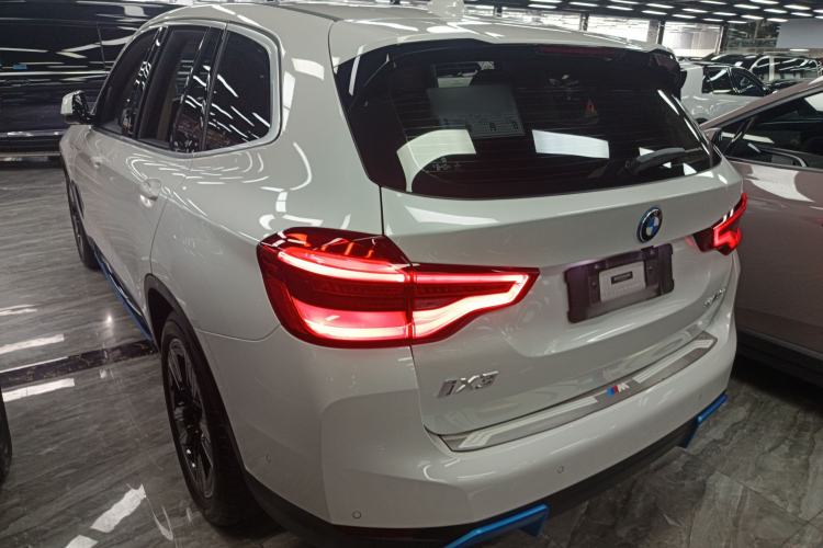 Used BMW iX3 2021 Updated Leading Edition
