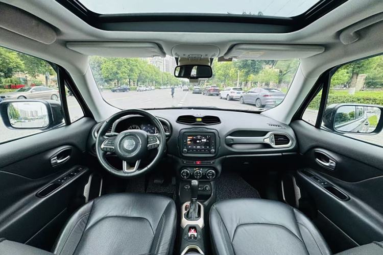 Used Jeep Renegade 2017 180TS Automatic All-Wheel Drive Versatile Edition
