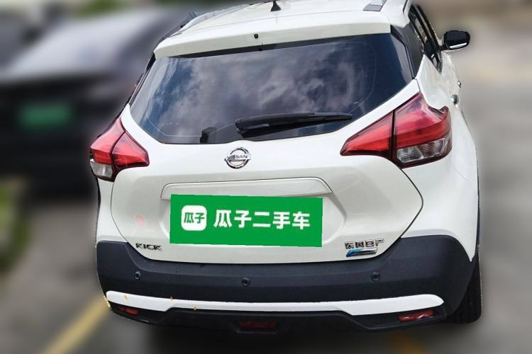 Used Nissan Kicks 2018 1.5L CVT Smart Connect Luxury Edition
