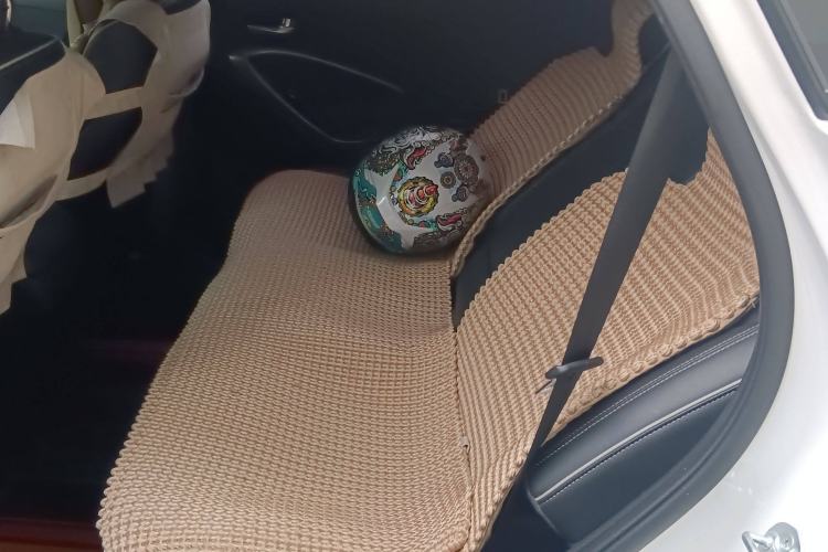 Used Hyundai Santa Fe 2017 2.0T Automatic Two-Wheel Drive Smart Version 7 Seats Left Rear Seat