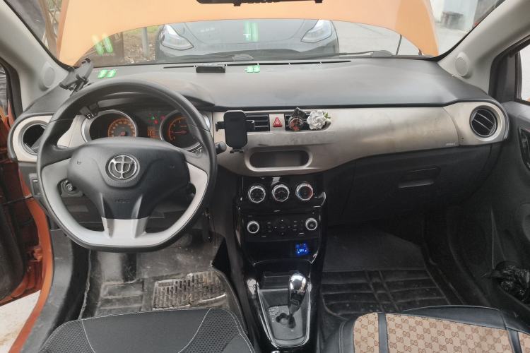 Used Brilliance H220 2014 1.5L AMT Sunroof Version
