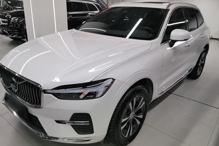 Used Volvo XC60 2025 B5 4x4 Smart Luxury Edition