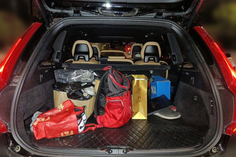 Used Volvo XC90 2017 T6 Prestige 7-Seater Trunk