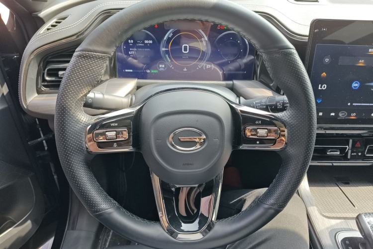 Used GAC Trumpchi GS8 2022 Dual-Engine Series 2.0TM Two-Wheel Drive Prestige Edition (7 Seats)
