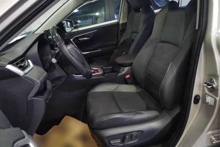 Used Toyota Wildlander 2023 Dual-Motor 2.5L E-CVT Two-Wheel Drive Luxury PLUS Edition