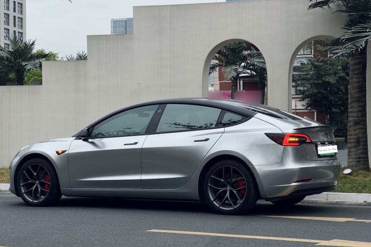 Used Tesla Model 3 2022 Performance High-Performance All-Wheel-Drive Version
