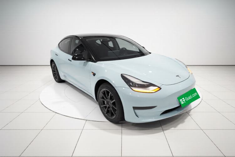 Used Tesla Model 3 2020 Long-Range Rear-Wheel-Drive Version Front Right 45 Deg