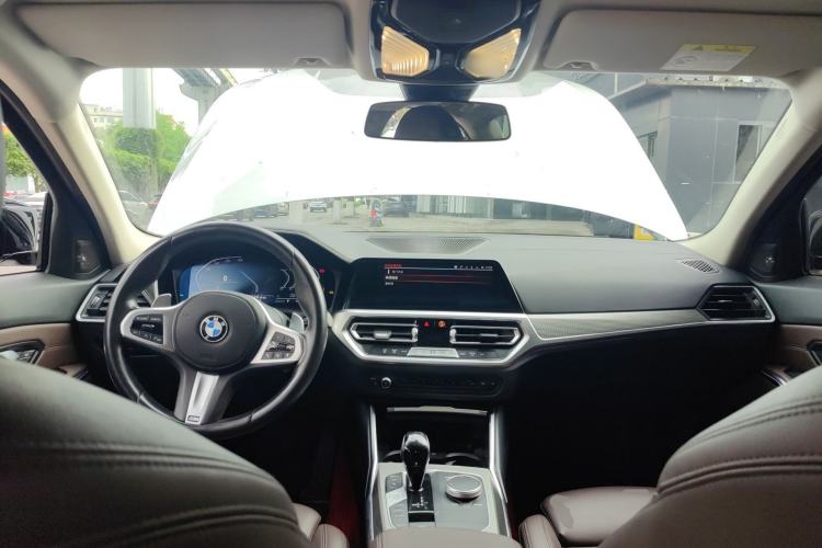 Used BMW 3 Series 2022 Revised 325i M Sport Night Edition Package Center Console