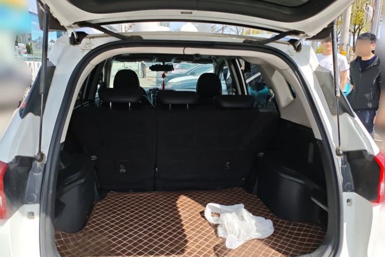 Used Haval M6 2019 1.5T Manual Two-Wheel Drive Elite Version China VI Standard Trunk