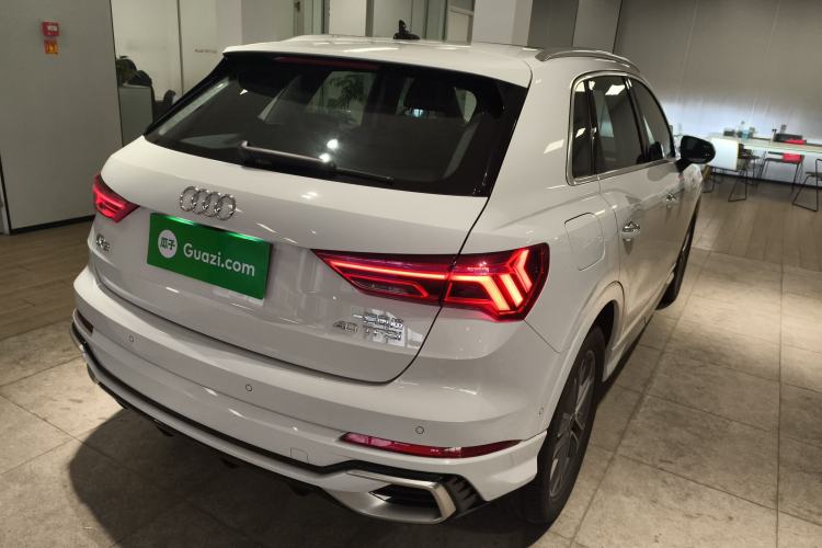 Used Audi Q3 2024 40 TFSI Fashion Dynamic Model
