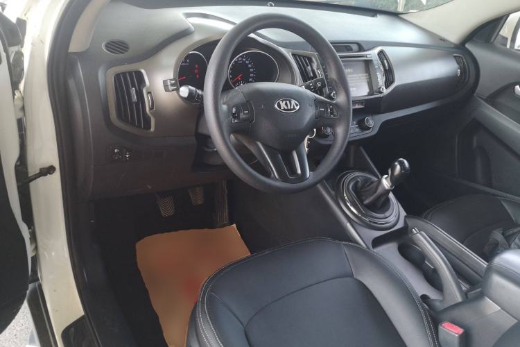 Used Kia Sportage R 2015 2.0L Manual Two-Wheel Drive GL Model