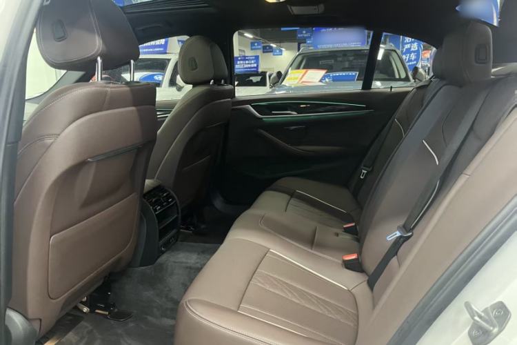 Used BMW 5 Series 2022 Restyled 525Li M Sport Package Interior 3