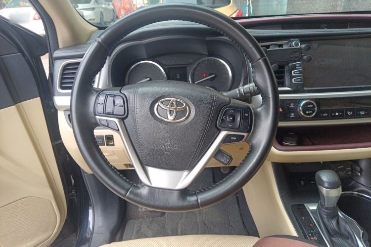Used Toyota Highlander 2015 2.0T Four-Wheel Drive Luxury Edition 7-Seater
