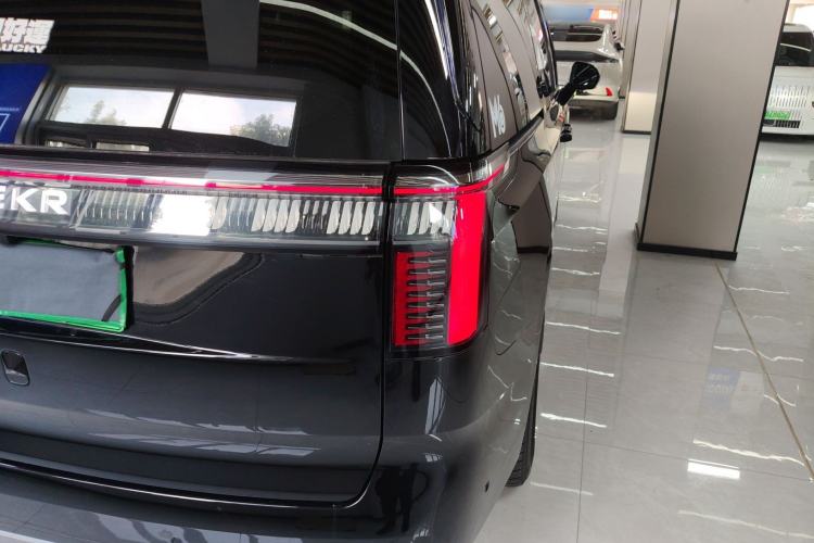 Used Zeekr 009 2024 Six-Seat Executive Version 4WD 140 kWh
