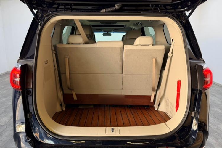 Used Buick GL8 2023 ES Lu Zun Comfort Model
