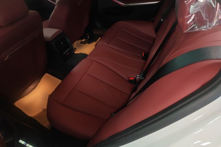 Used BMW 3 Series 2025 330Li M Sport Shadowline Package Left Rear Seat