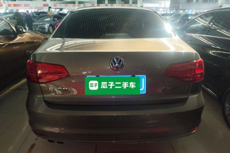 Used Volkswagen Sagitar 2015 230TSI Automatic Luxury Model
