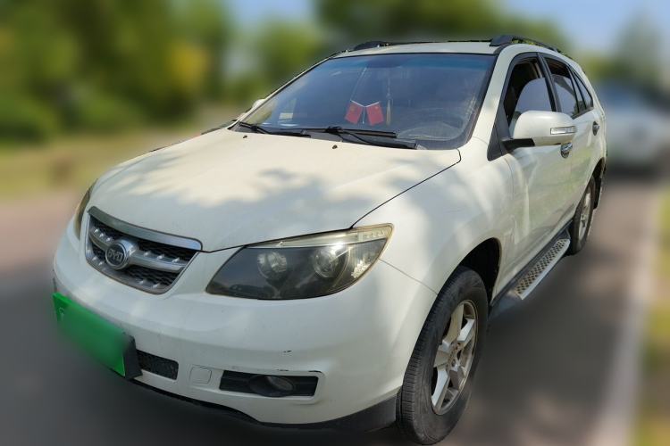Used BYD S6 2014 2.0L Manual Luxury 5-Seater