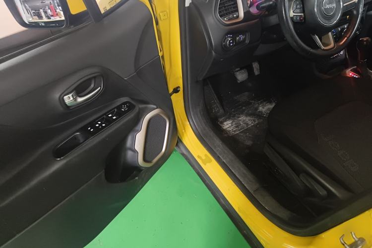 Used Jeep Renegade 2017 180T Automatic Jingneng Edition Driver Seat