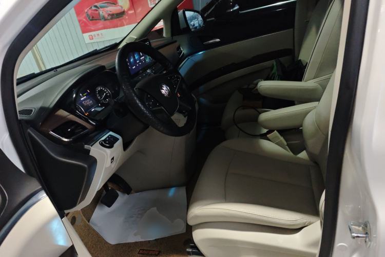 Used Buick GL8 2021 Land Cruiser Executive Class 652T Luxury Model Left Front Seat