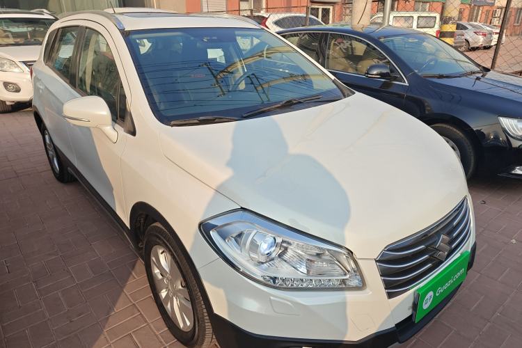 Used Suzuki S-Cross 2014 1.6L CVT Two-Wheel Drive Elite Version

