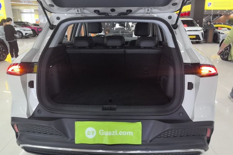 Used Baojun E6 2026 Model 500km Enjoyment Edition Trunk