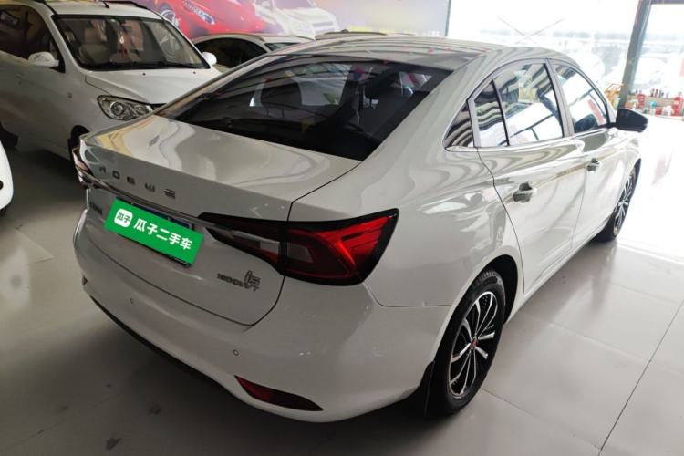 Used Roewe i5 2020 1.5L Automatic 4G Connect Luxury Flagship Edition
