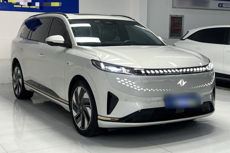 Used Dongfeng eπ eπ008 2024 210Max Range-Extended Version 6 Seats