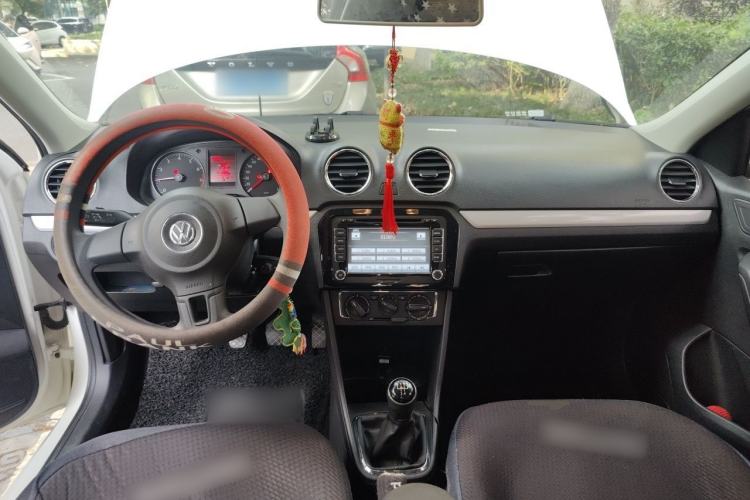 Used Volkswagen Jetta 2015 1.6L Manual Comfort Model
