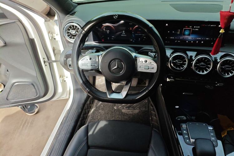 Used Mercedes-Benz A-Class 2021 A 200 L Sport Sedan Fashion Model
