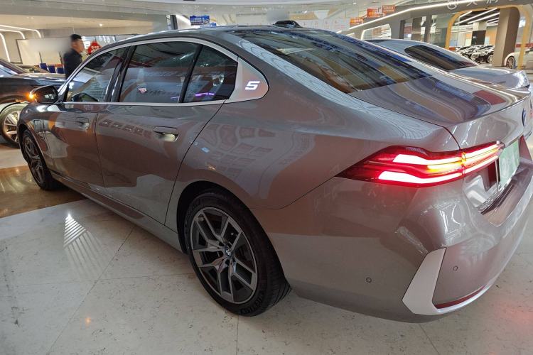 Used BMW i5 2024 eDrive 35L Prestige Luxury Package
