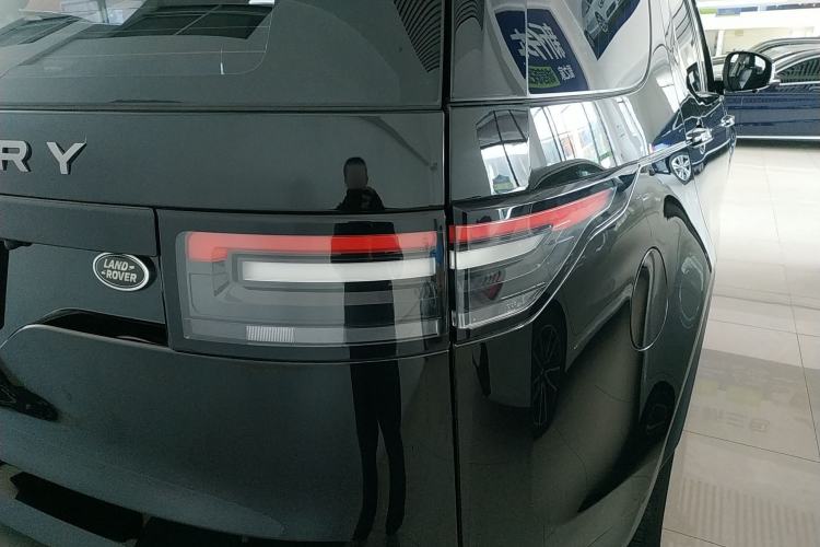 Used Land Rover Discovery 2020 2.0T SE
