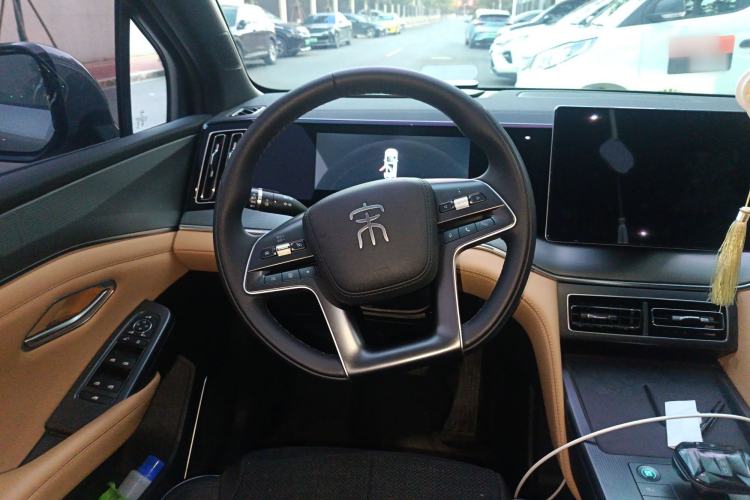 Used BYD Song L DM-i 2024 112 km Leading Edition
