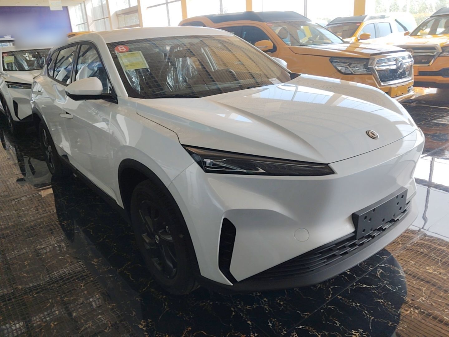 Dongfeng Aeolus SKY EV01 2025 530 km AIR Elite Edition — снимка 3