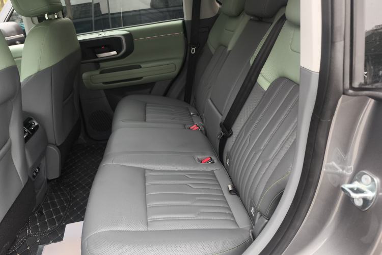 Used BAIC Off-Road BJ40 2026 Model 2.0T Gasoline Standard Edition
