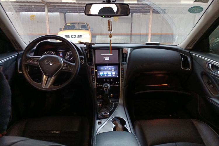 Used Infiniti Q50L 2018 2.0T Enjoyment Version China V Standard
