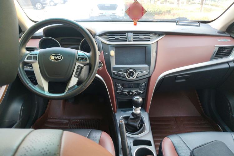 Used BYD G5 2014 1.5TI Manual Luxury Edition