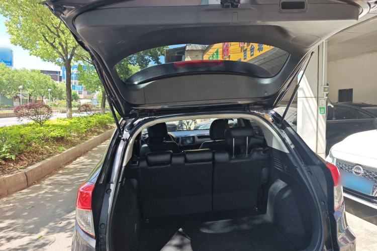 Used Honda Vezel 2019 220 TURBO CVT Elite Edition China VI Trunk