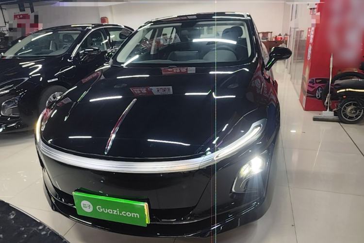 Used Hongqi E-QM5 2025 610 km PLUS