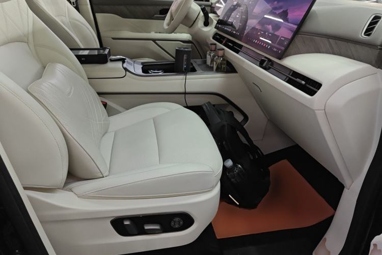 Used Wey Gaoshan 2025 Four-Wheel Drive Alpine 8