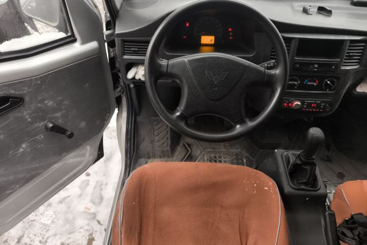 Used Wuling Zhiguang 2020 1.2L Practical Model China VI LSI
