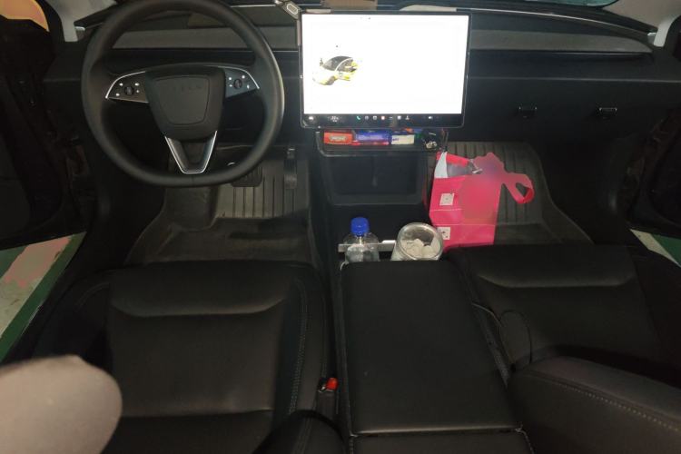 Used Tesla Model 3 2023 Rear-Wheel-Drive Version Center Console