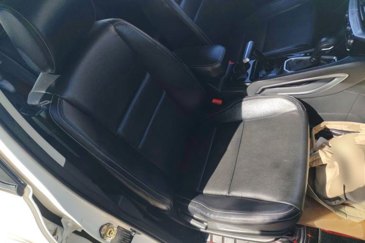 Used JMC Yusheng S350 2016 2.0T Automatic All-Wheel Drive Gasoline Luxury Version with Sunroof 5 Seats