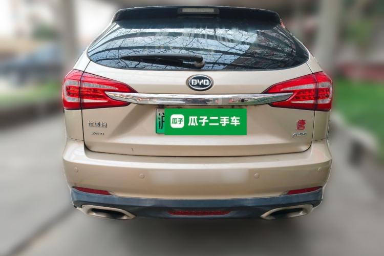 Used BYD Tang New Energy 2015 2.0T Four-Wheel-Drive Flagship Model Rear