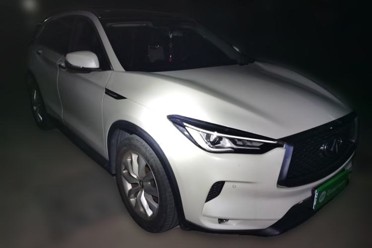 Used Infiniti QX50 2018 2.0T Two-Wheel Drive Fashion Edition Front Right 45 Deg